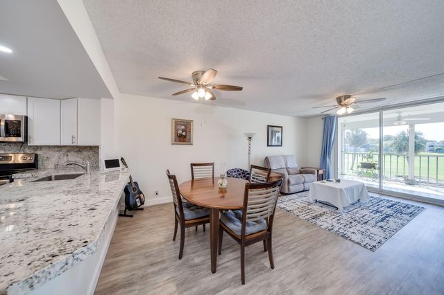 7608 NW 18th Street Unit 202, Margate, FL 33063