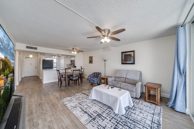 7608 NW 18th Street Unit 202, Margate, FL 33063
