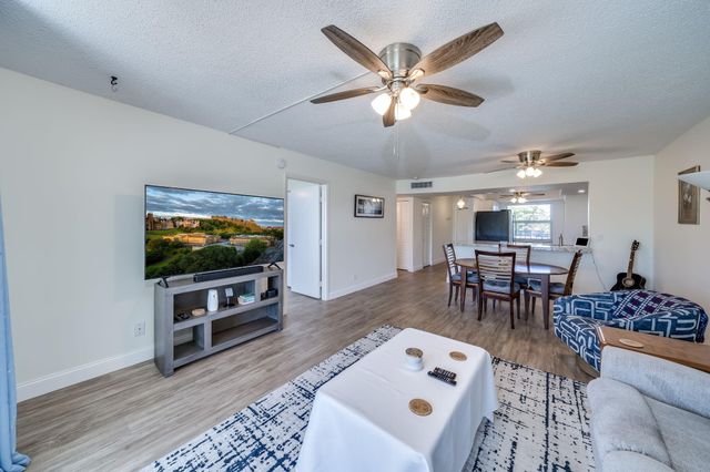 7608 NW 18th Street Unit 202, Margate, FL 33063