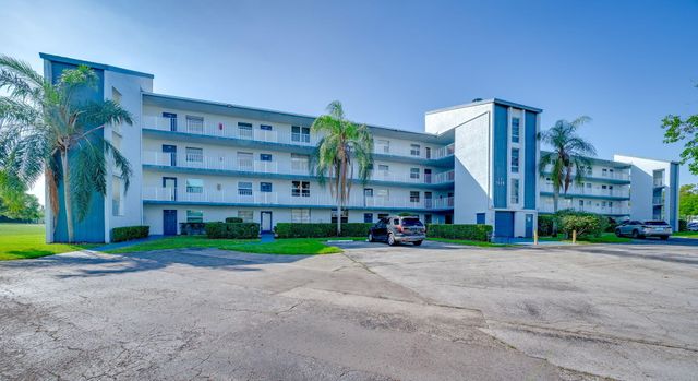 7608 NW 18th Street Unit 202, Margate, FL 33063
