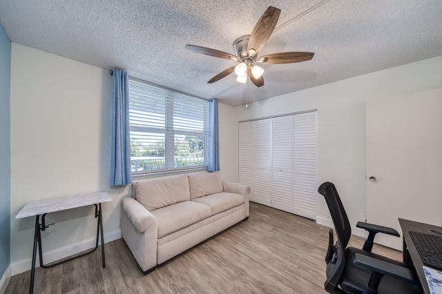 7608 NW 18th Street Unit 202, Margate, FL 33063