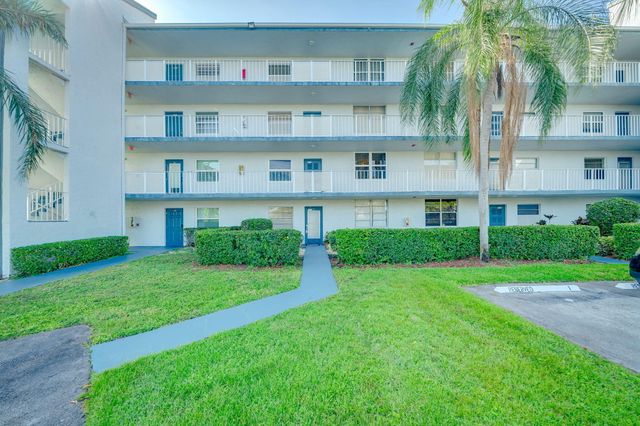 7608 NW 18th Street Unit 202, Margate, FL 33063