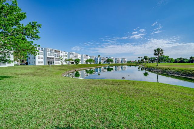 7608 NW 18th Street Unit 202, Margate, FL 33063