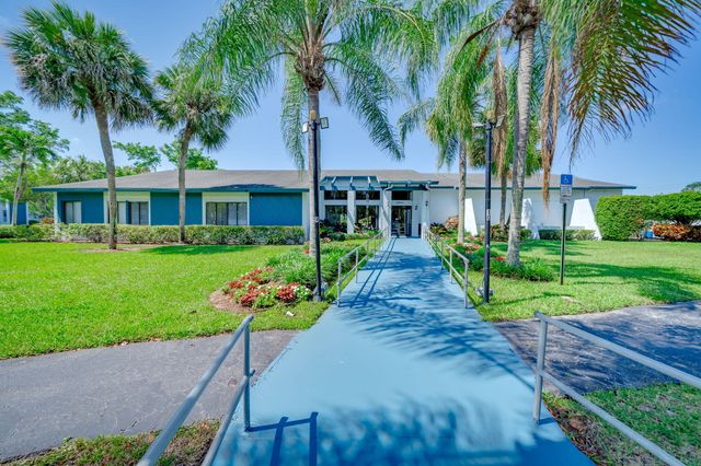 7608 NW 18th Street Unit 202, Margate, FL 33063