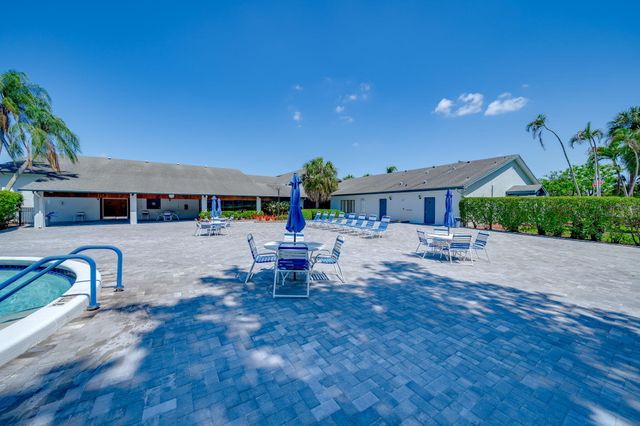 7608 NW 18th Street Unit 202, Margate, FL 33063