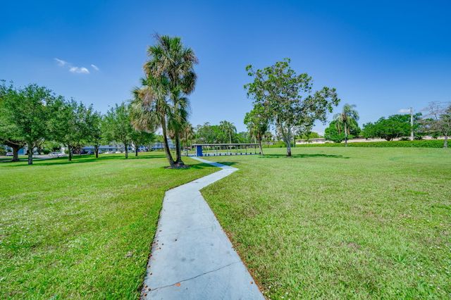 7608 NW 18th Street Unit 202, Margate, FL 33063