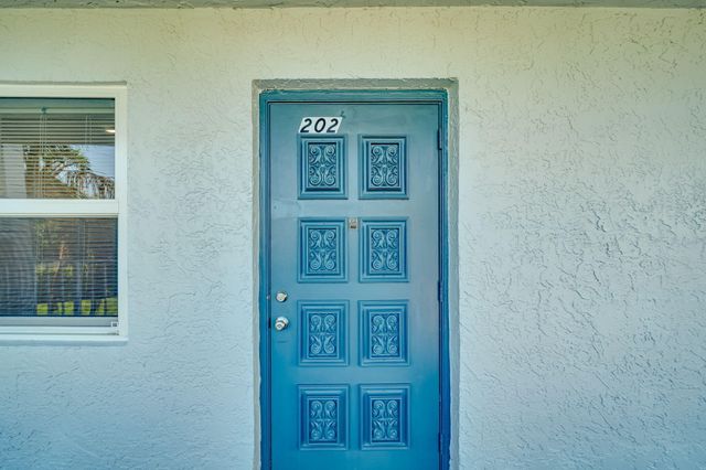 7608 NW 18th Street Unit 202, Margate, FL 33063