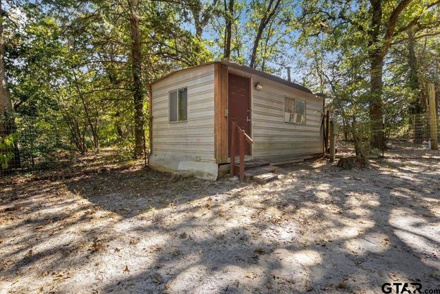 23207 Holly Road, Mineola, TX 75773