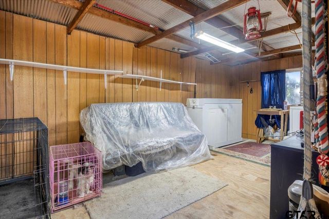 23207 Holly Road, Mineola, TX 75773