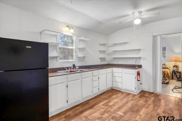 23207 Holly Road, Mineola, TX 75773