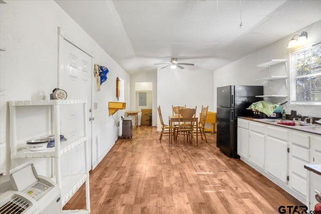 23207 Holly Road, Mineola, TX 75773