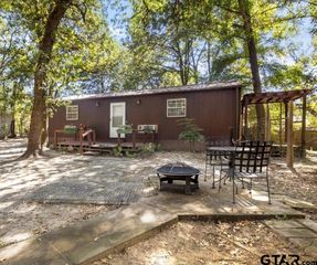 23207 Holly Road, Mineola, TX 75773