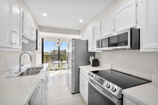 3031 N Ocean Boulevard 606, Fort Lauderdale, FL 33308