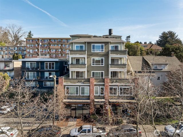 3232 15th Avenue W, Seattle, WA 98119