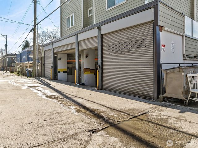 3232 15th Avenue W, Seattle, WA 98119