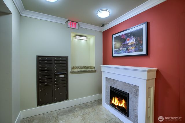 3232 15th Avenue W, Seattle, WA 98119