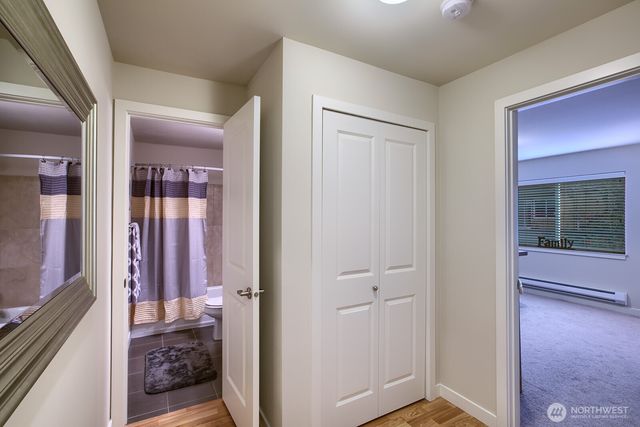3232 15th Avenue W, Seattle, WA 98119