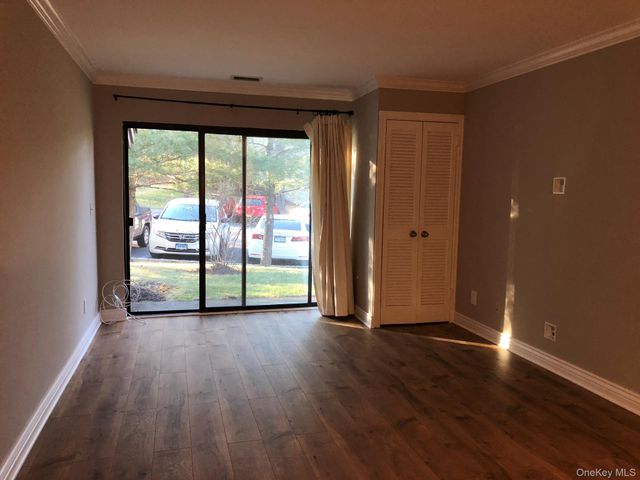 21 Scenic View, Yorktown Heights, NY 10598