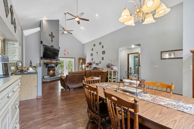 45 Stone Ridge Court, Strafford, MO 65757