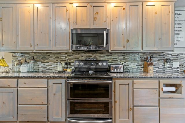 45 Stone Ridge Court, Strafford, MO 65757