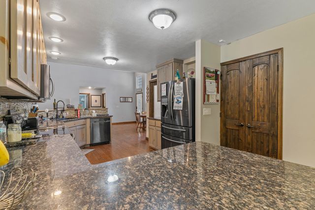 45 Stone Ridge Court, Strafford, MO 65757