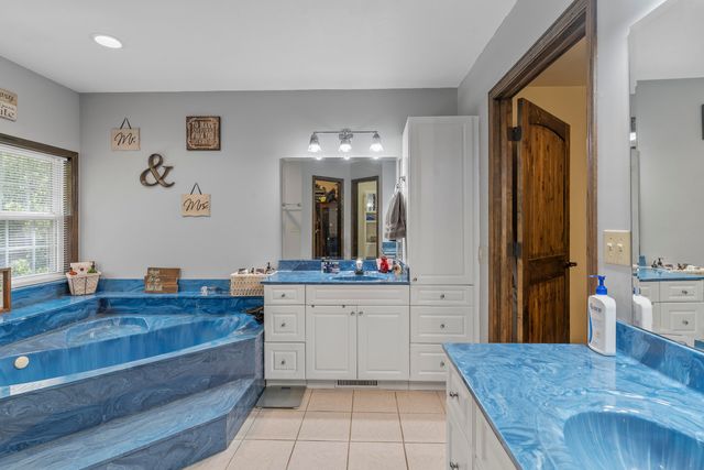 45 Stone Ridge Court, Strafford, MO 65757