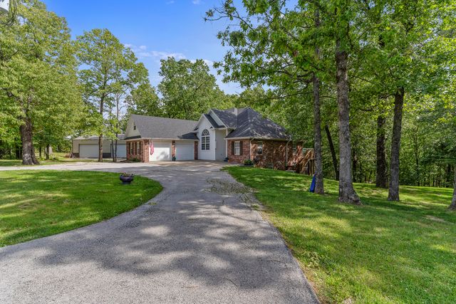 45 Stone Ridge Court, Strafford, MO 65757