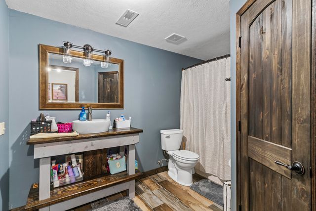 45 Stone Ridge Court, Strafford, MO 65757