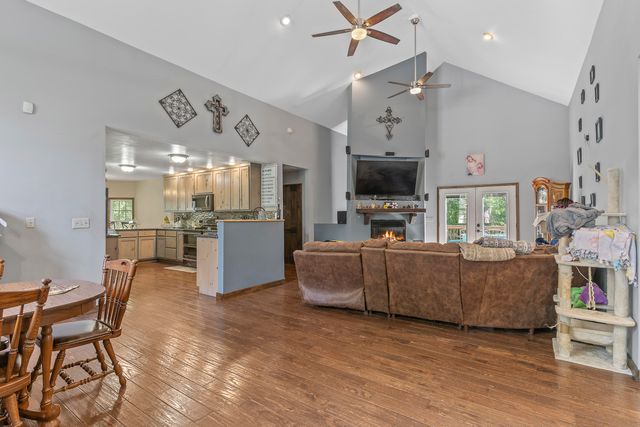 45 Stone Ridge Court, Strafford, MO 65757