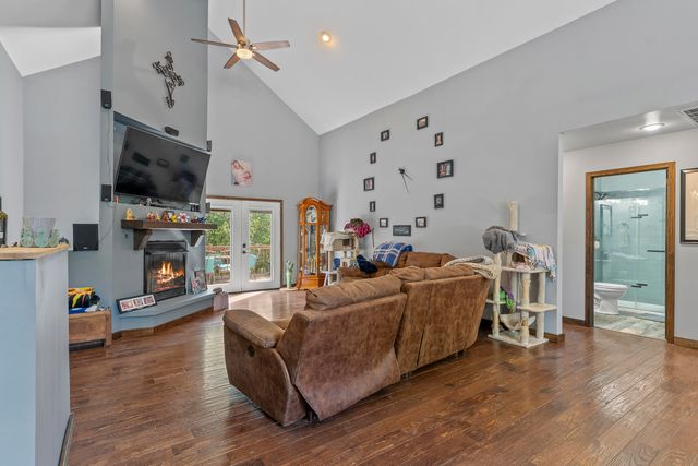 45 Stone Ridge Court, Strafford, MO 65757