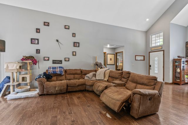 45 Stone Ridge Court, Strafford, MO 65757