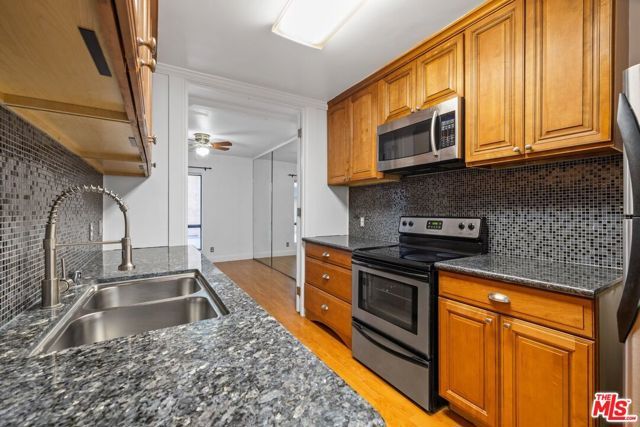 1735 N Fuller Avenue 121, Los Angeles, CA 90046