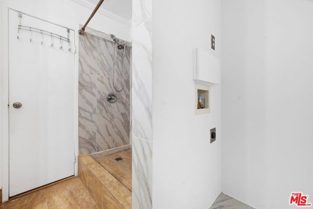 1735 N Fuller Avenue 121, Los Angeles, CA 90046