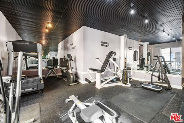 1735 N Fuller Avenue 121, Los Angeles, CA 90046