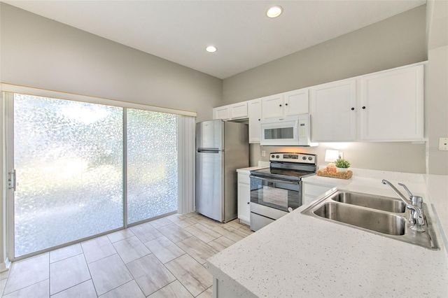 12847 KINGS CROSSING DRIVE, Gibsonton, FL 33534