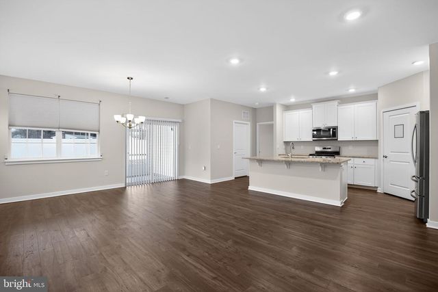 103 CONGRESSIONAL CT, Moorestown, NJ 08057