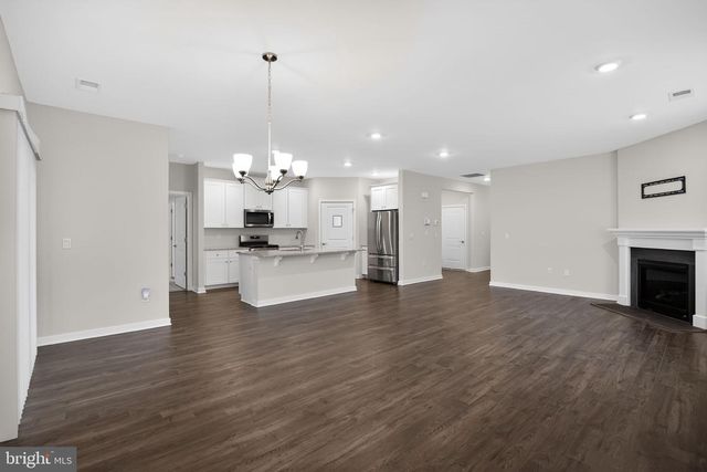 103 CONGRESSIONAL CT, Moorestown, NJ 08057