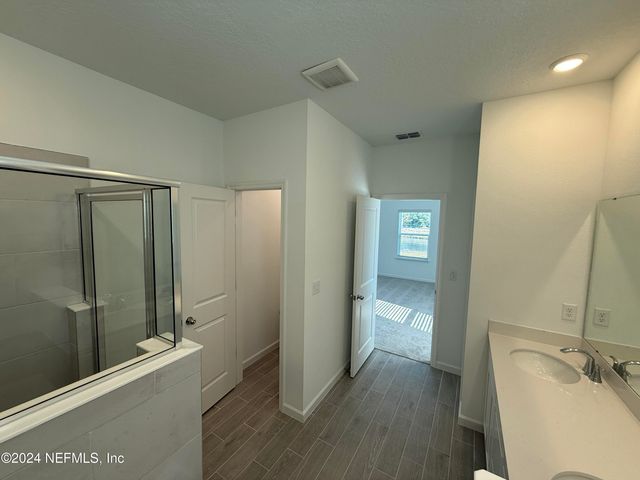 8198 HORSEBIT Circle, Jacksonville, FL 32219