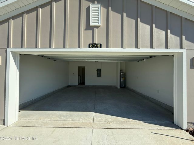 8198 HORSEBIT Circle, Jacksonville, FL 32219