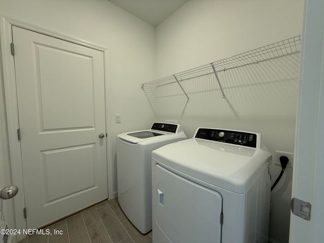 8198 HORSEBIT Circle, Jacksonville, FL 32219