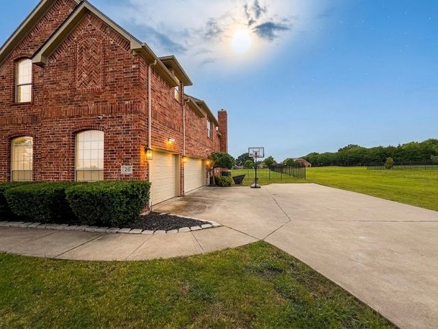 26 Windsor Drive, Mclendon Chisholm, TX 75032