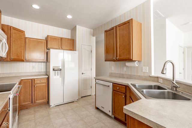 15959 Lambrusco Way, Fishers, IN 46037