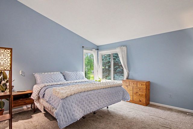 4699 Raintree Drive SE, Kentwood, MI 49512
