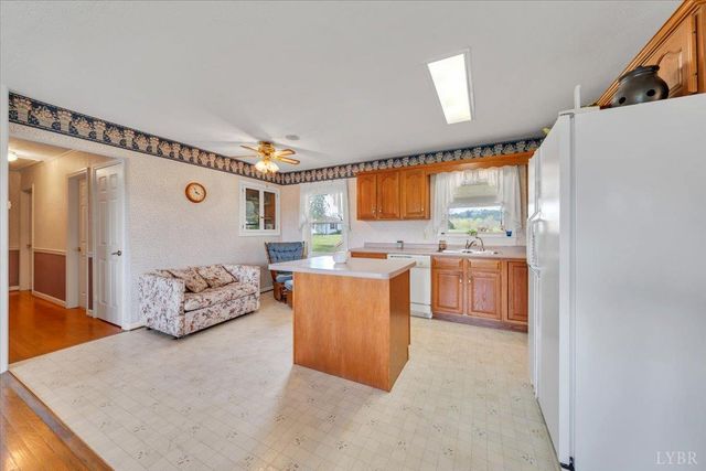 4315 W Lynchburg Salem Turnpike, Thaxton, VA 24174