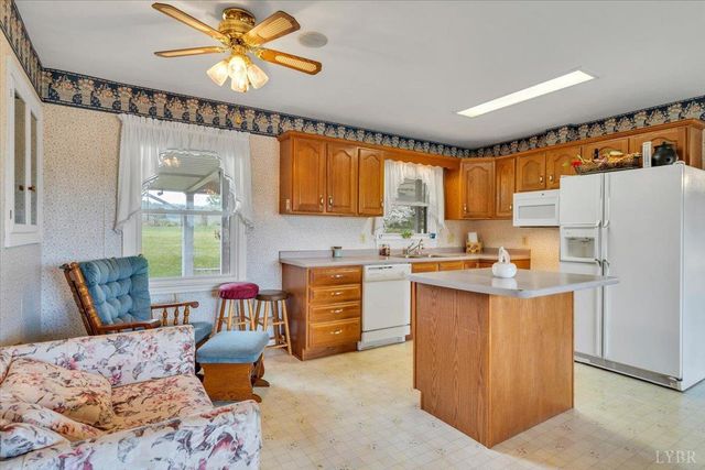 4315 W Lynchburg Salem Turnpike, Thaxton, VA 24174