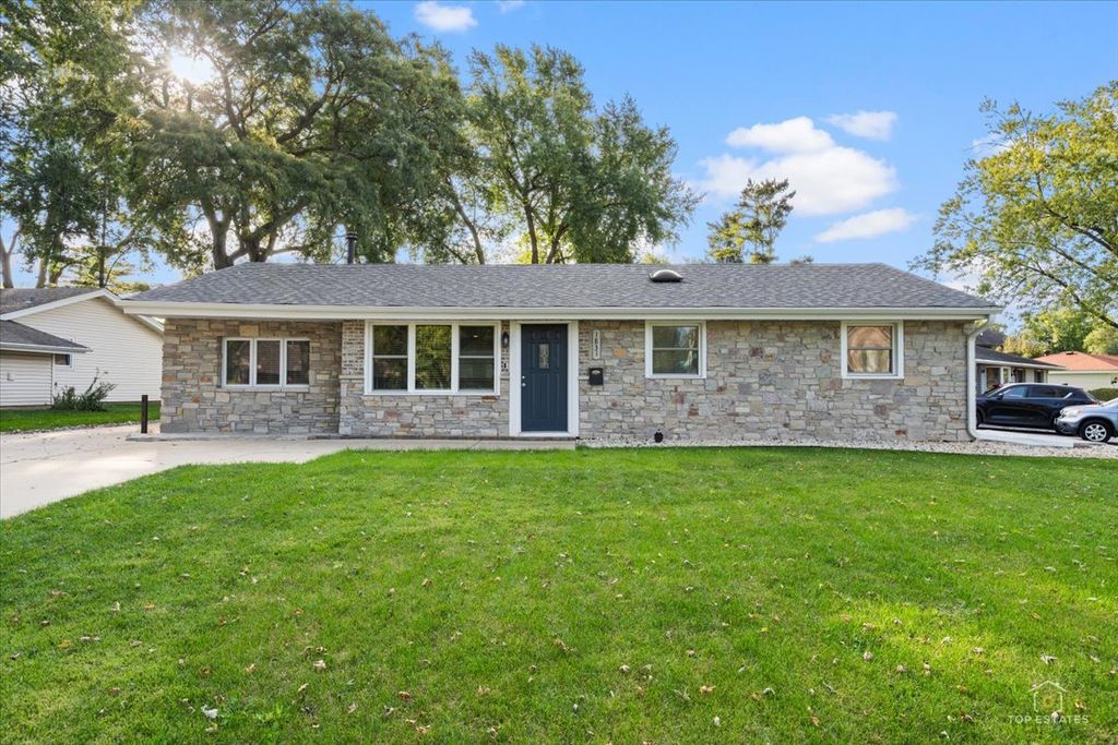 1831 WEDGEWOOD Lane, Schaumburg, IL 60193 — exterior