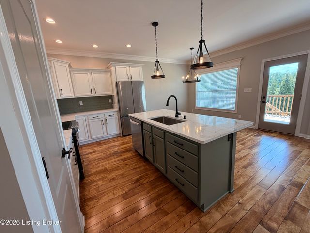 203 Deep Creek Dr, Shepherdsville, KY 40165