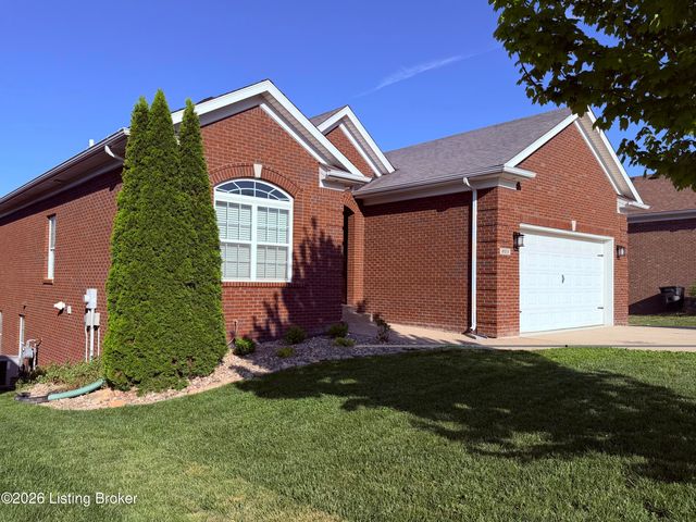 203 Deep Creek Dr, Shepherdsville, KY 40165