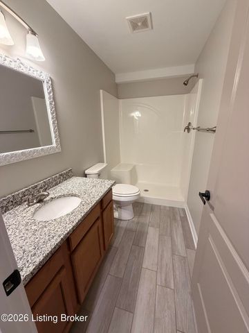 203 Deep Creek Dr, Shepherdsville, KY 40165