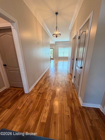 203 Deep Creek Dr, Shepherdsville, KY 40165